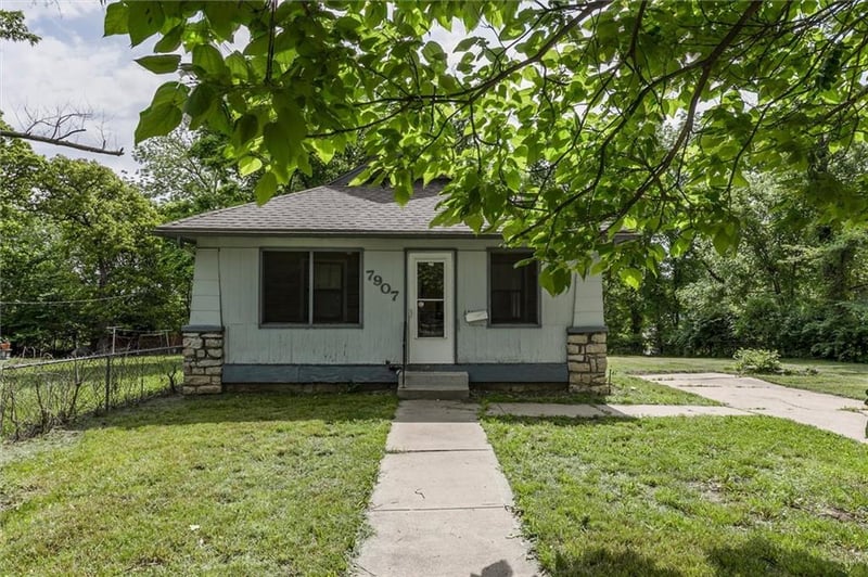 7907 Chestnut Ave, Kansas City, MO 64132