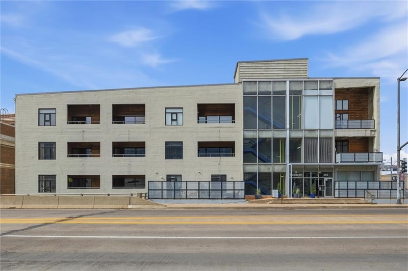 360 W Pershing Rd #190, Kansas City, MO 64108