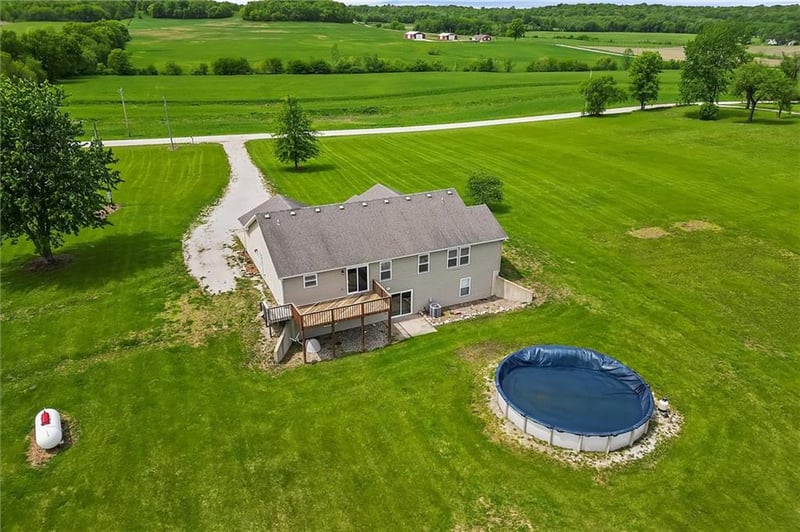 13451 Garner Rd, Richmond, MO 64085