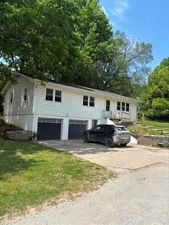 3603 Karnes Rd, St Joseph, MO 64506
