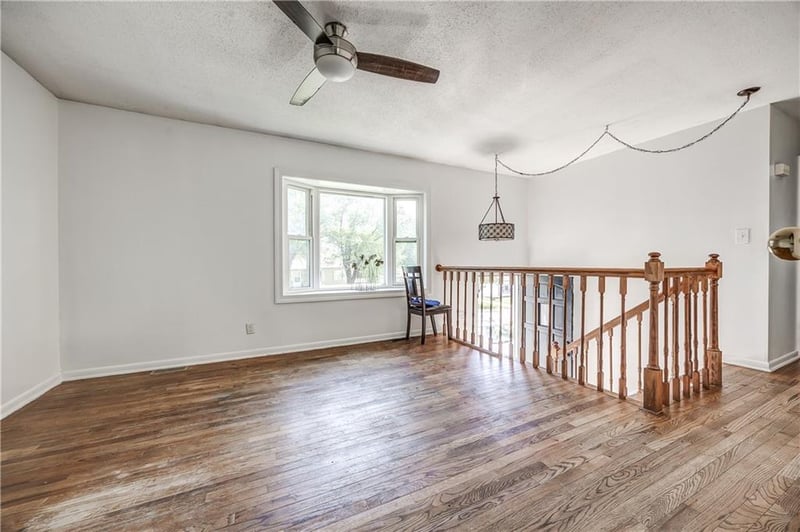 8266 Tauromee Ave, Kansas City, KS 66112