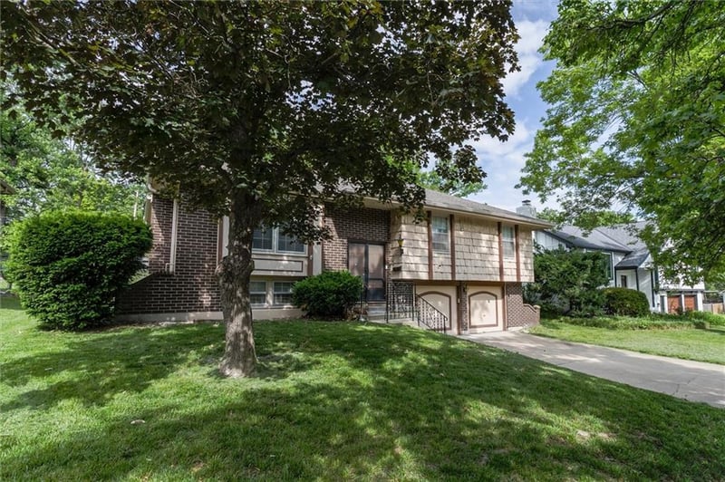 10700 Wenzel Ave, Kansas City, MO 64137