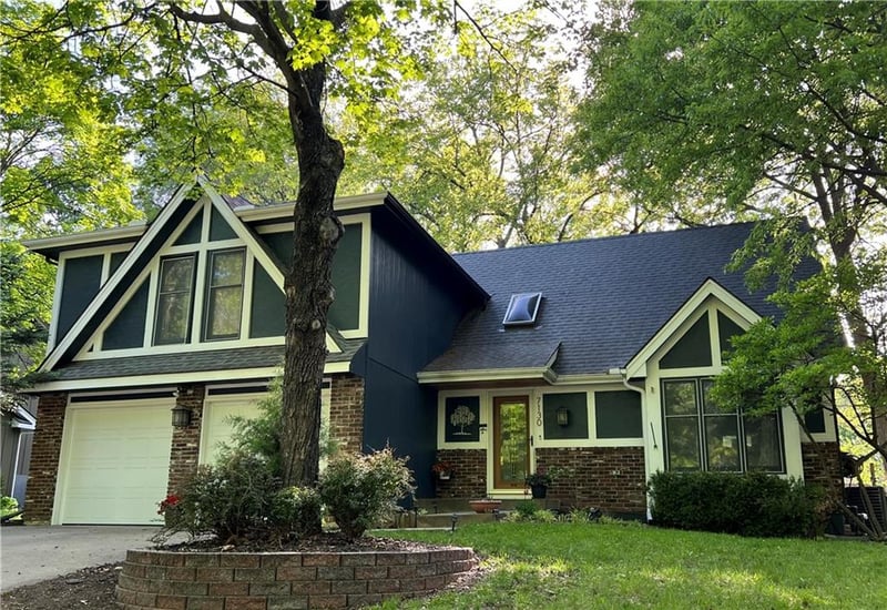 7130 Woodland Ave, Gladstone, MO 64118