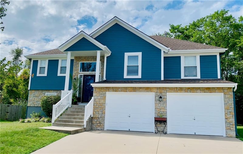 6705 138th Ter, Grandview, MO 64030