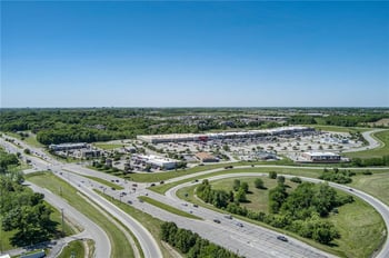 600 NW 66th St, Kansas City, MO 64118