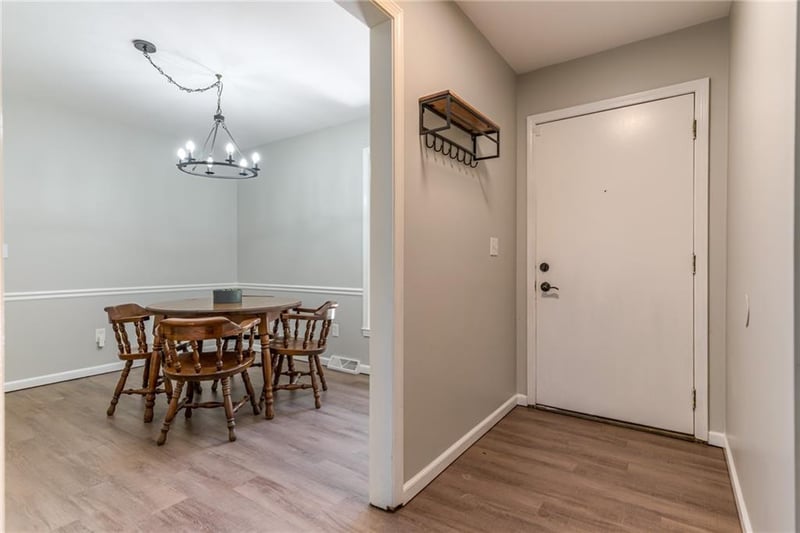 600 66th St, Kansas City, MO 64118