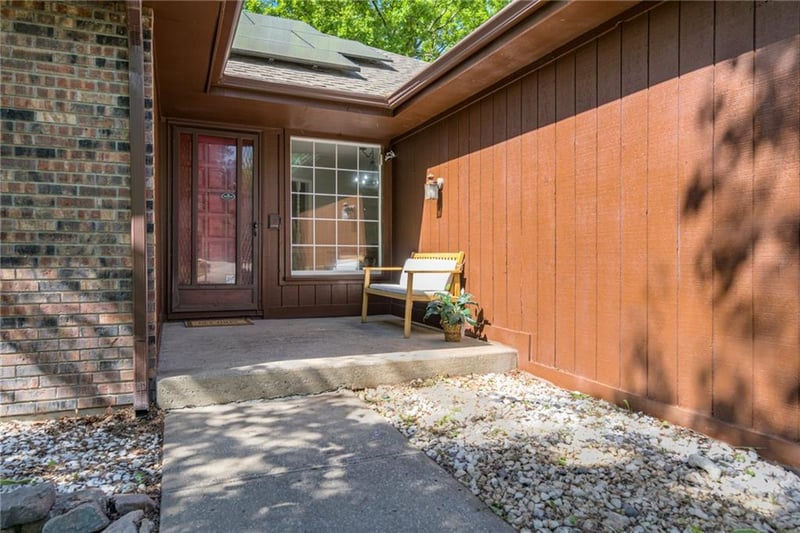 600 66th St, Kansas City, MO 64118