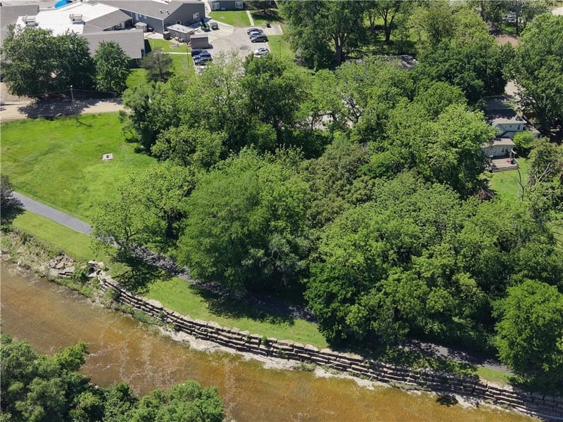 Knox Ave, Merriam, KS 66203