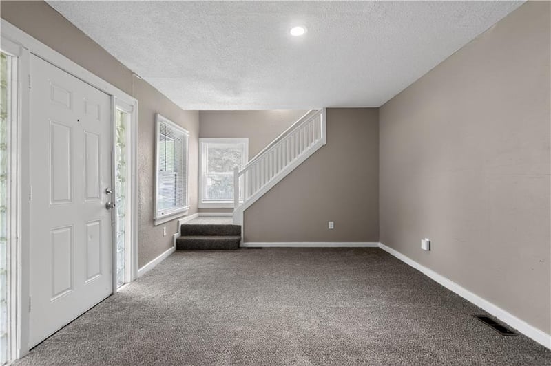 8309 Gregory Blvd, Kansas City, MO 64131