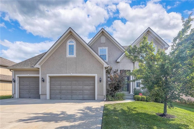 1121 Old Mill Rd, Independence, MO 64056