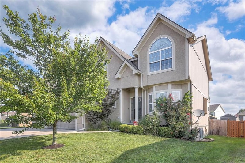 1121 Old Mill Rd, Independence, MO 64056