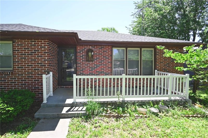 3110 Bristol St, St Joseph, MO 64506