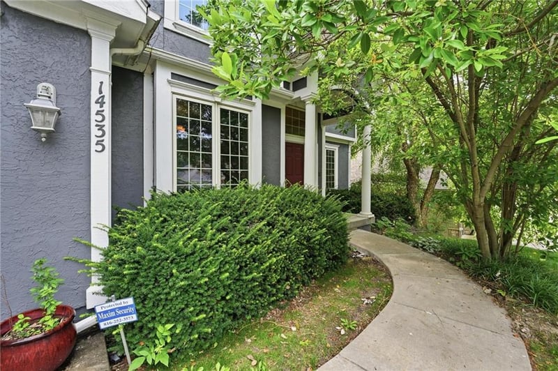 14535 63rd St, Parkville, MO 64152