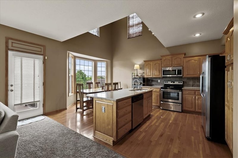 4811 Mund Rd, Shawnee, KS 66218