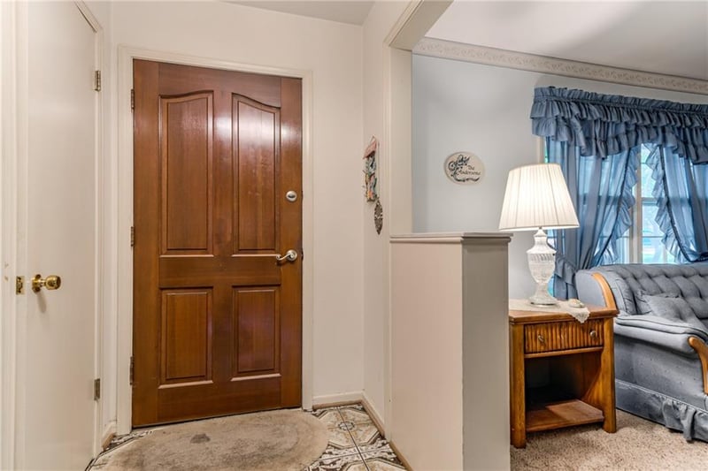 7225 Booth St, Prairie Village, KS 66208