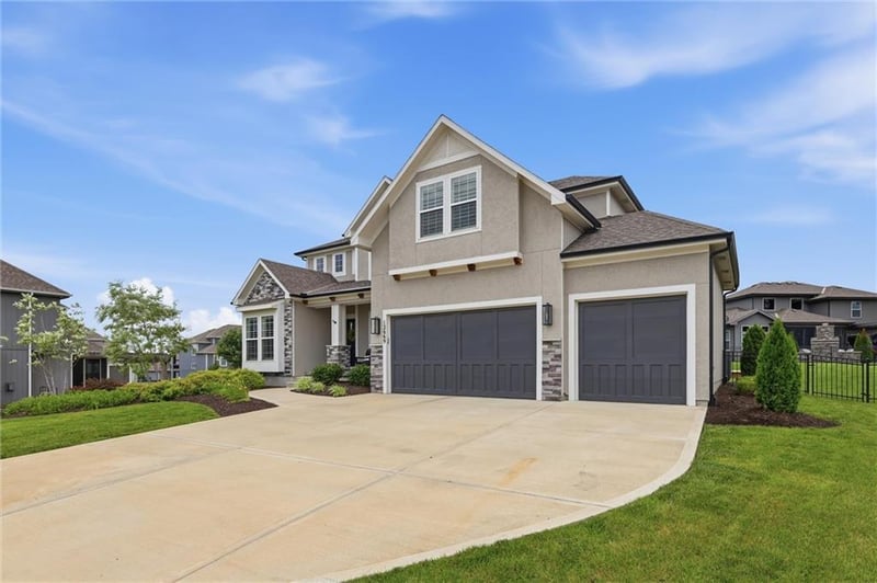 12669 S Wrangler St, Olathe, KS 66061