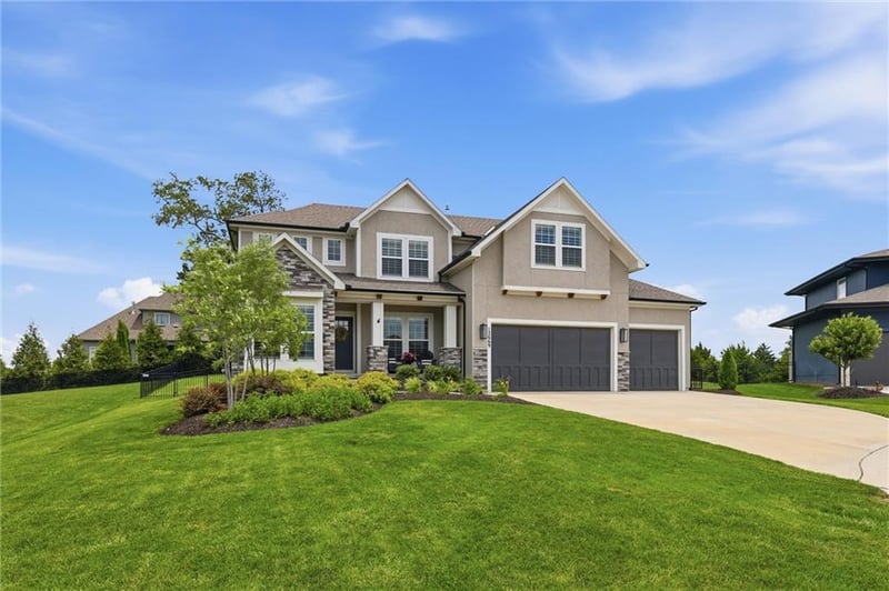 12669 S Wrangler St, Olathe, KS 66061