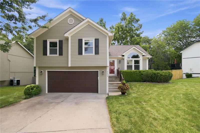 7324 N Richmond Ave, Kansas City, MO 64158