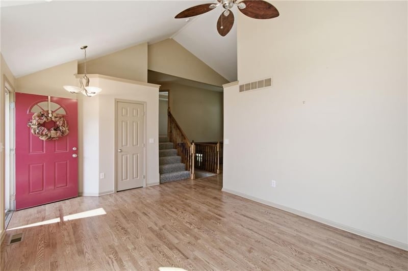 7324 N Richmond Ave, Kansas City, MO 64158
