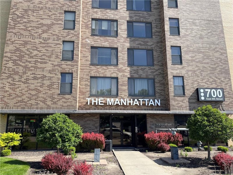 700 8th St #9N, Kansas City, MO 64106
