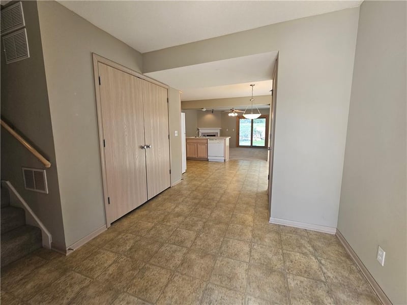 8341 Kensington Ave, Kansas City, MO 64119