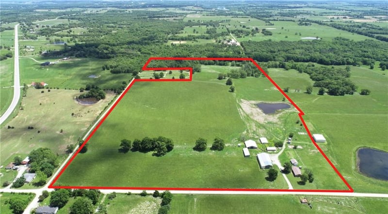 15703 b 2850 Rd, El Dorado Springs, MO 64744
