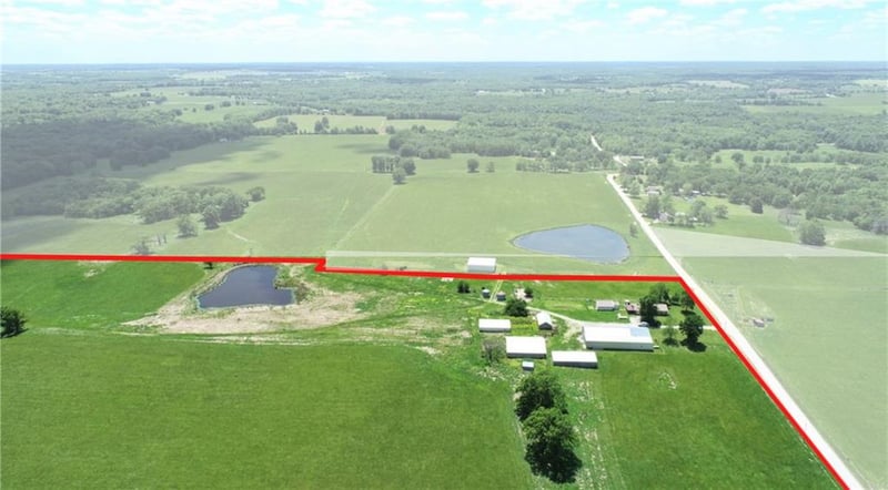 15703 b 2850 Rd, El Dorado Springs, MO 64744