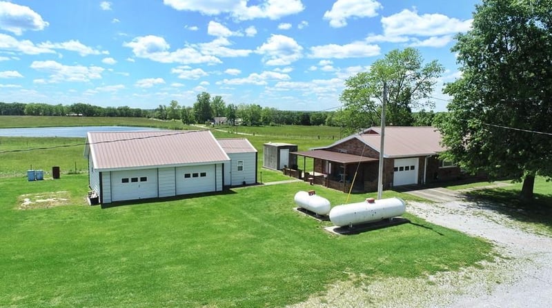15703 b 2850 Rd, El Dorado Springs, MO 64744