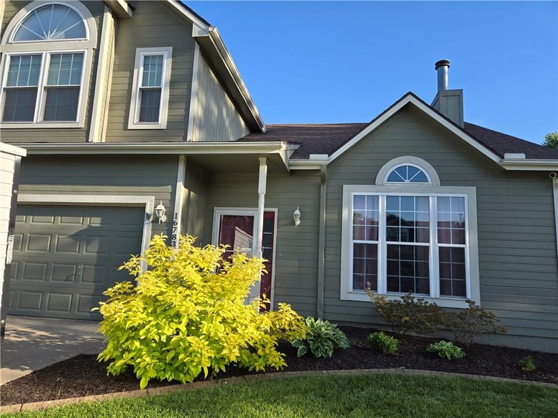 16783 155th Ter, Olathe, KS 66062