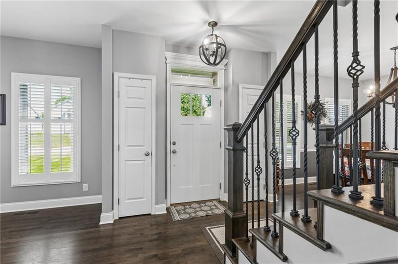 1021 Black Oak Dr, Liberty, MO 64068
