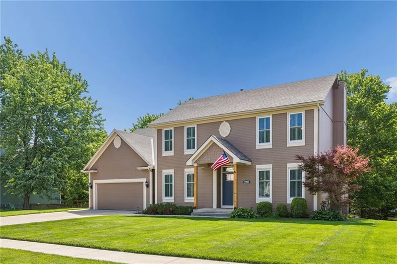 1021 Black Oak Dr, Liberty, MO 64068