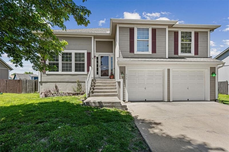 634 Walnut St, Gardner, KS 66030