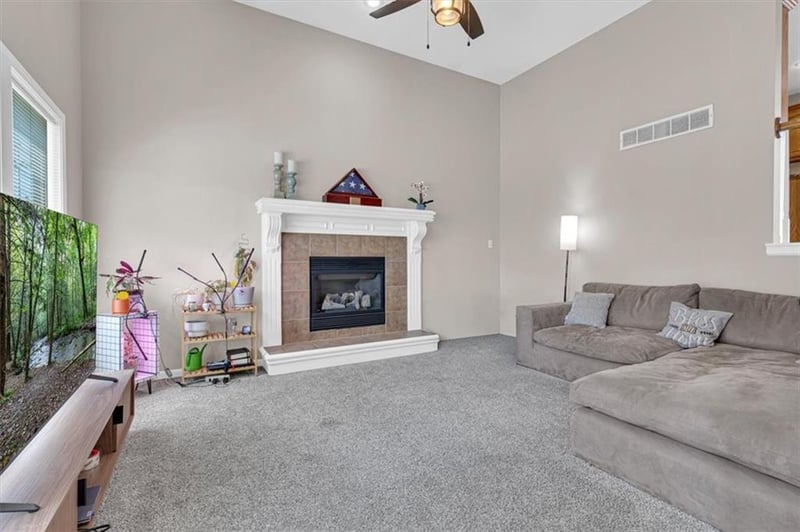 634 Walnut St, Gardner, KS 66030