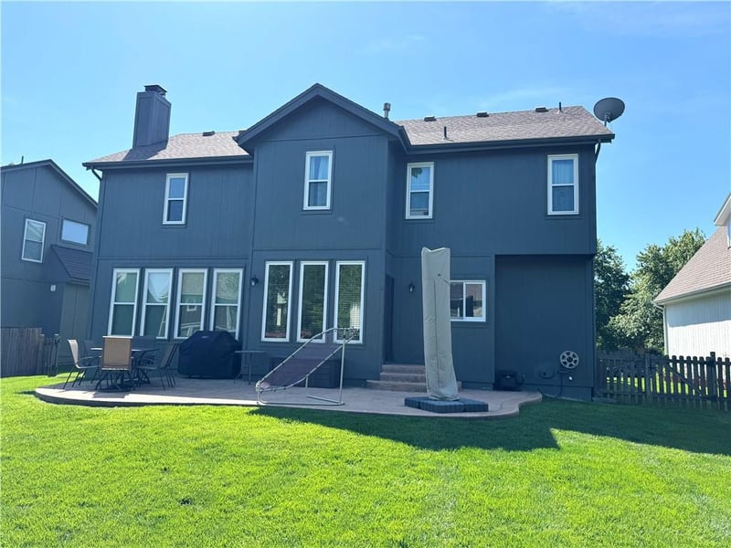 8306 128th St, Overland Park, KS 66213