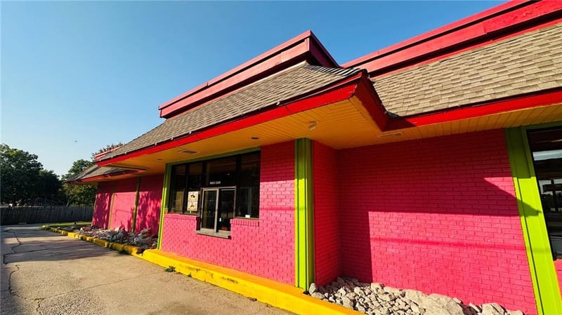 11701 24 Us Hw, Independence, MO 64054