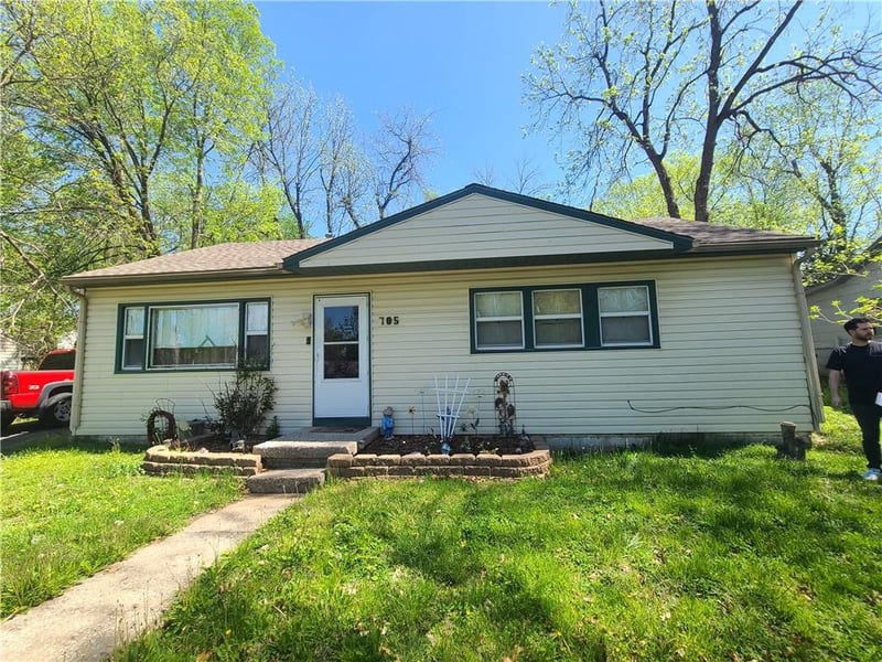 705 81st Ter, Kansas City, KS 66112