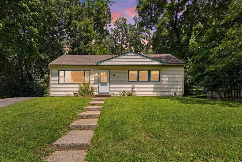 705 N 81st Ter, Kansas City, KS 66112