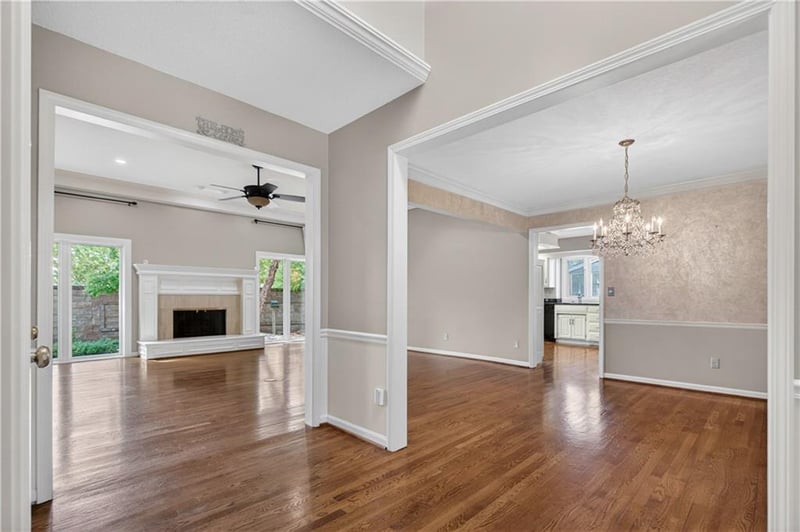12216 Juniper St, Overland Park, KS 66209