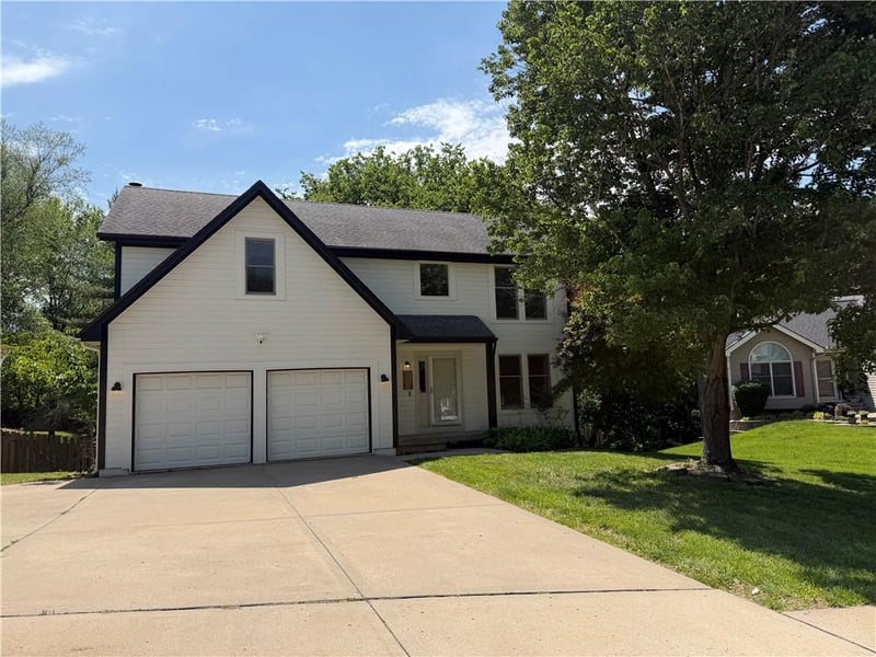 7106 Holly Ct, Kansas City, MO 64118