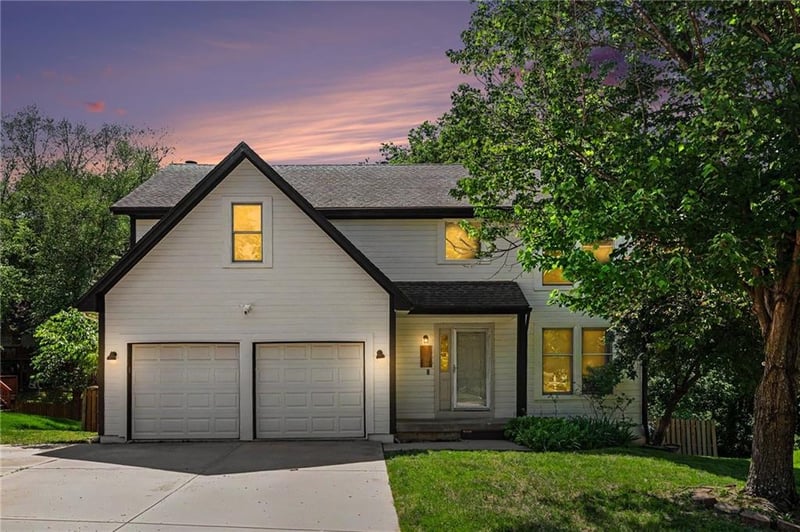 7106 N Holly Ct, Kansas City, MO 64118