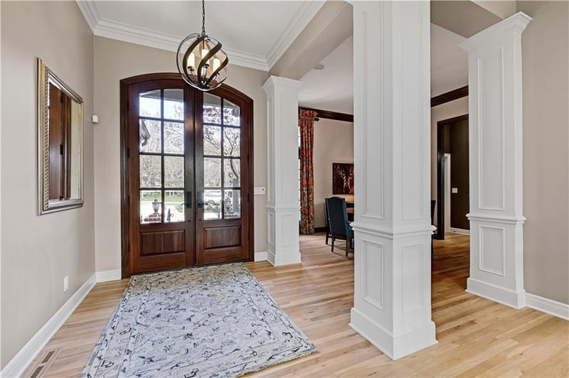 15212 Linden St, Leawood, KS 66224