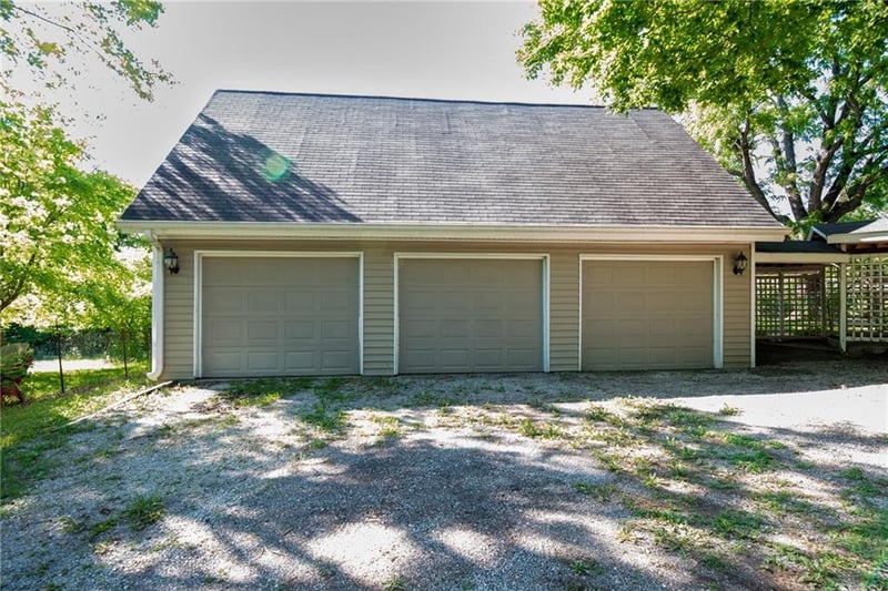 38305 E Faulkenberry Rd, Lone Jack, MO 64070