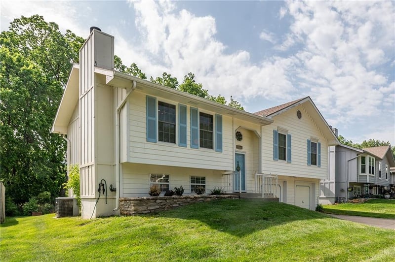 6814 Liberty St, Kansas City, MO 64118