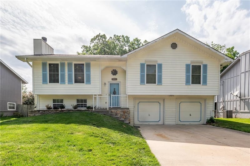 6814 Liberty St, Kansas City, MO 64118
