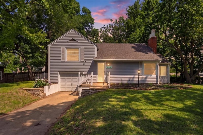 606 44th St, Kansas City, MO 64116
