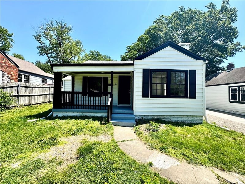 1905 Maywood Ave, Independence, MO 64052
