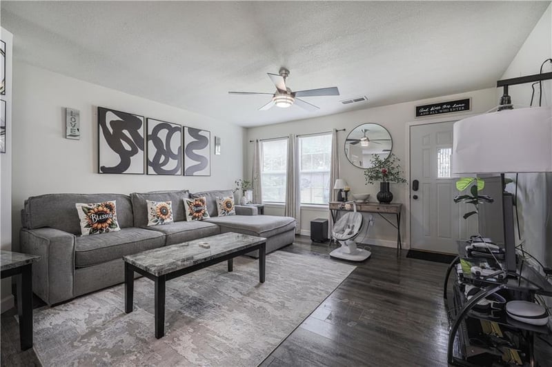 609 Hickory St, Ottawa, KS 66067