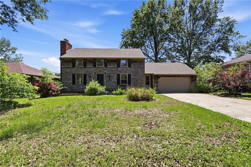 500 Westminister Rd, Blue Springs, MO 64014