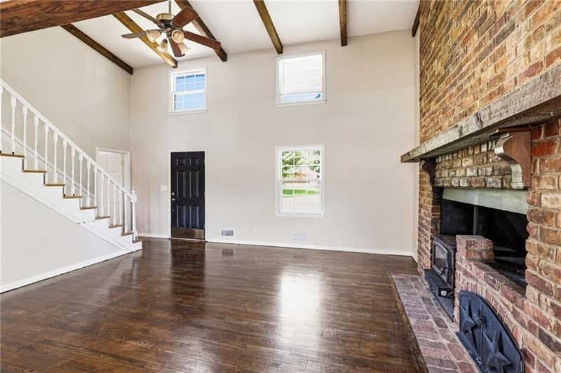 500 Westminister Rd, Blue Springs, MO 64014