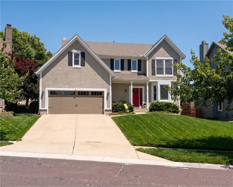 8616 127th Pl, Overland Park, KS 66213